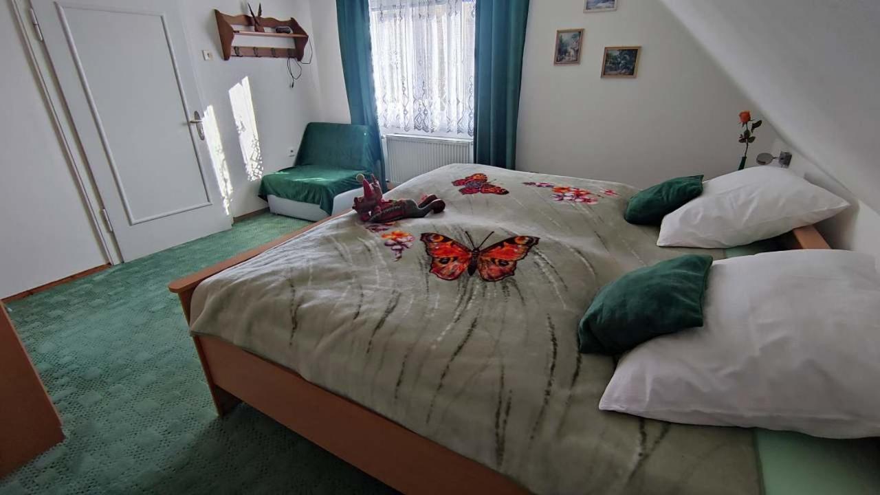 Holiday Home Moldava ภายนอก รูปภาพ