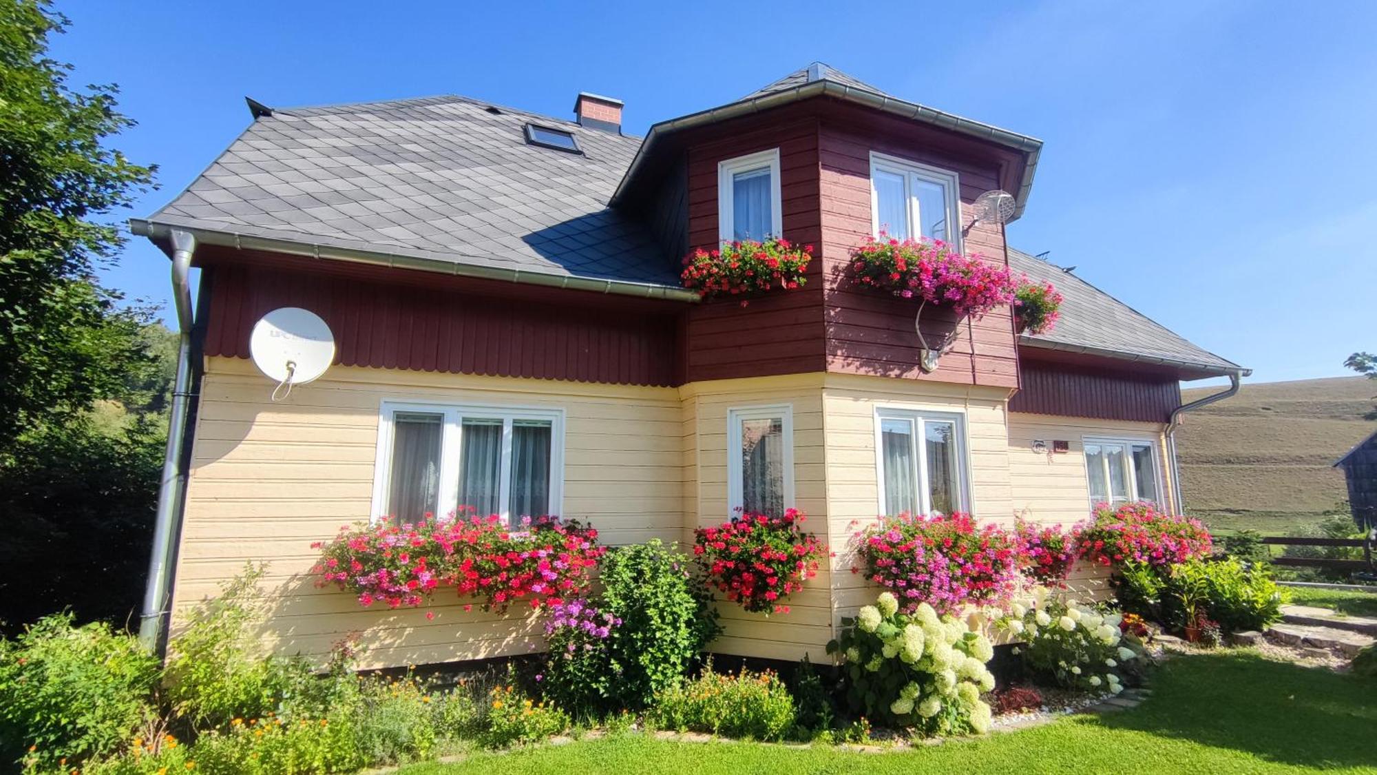 Holiday Home Moldava ภายนอก รูปภาพ